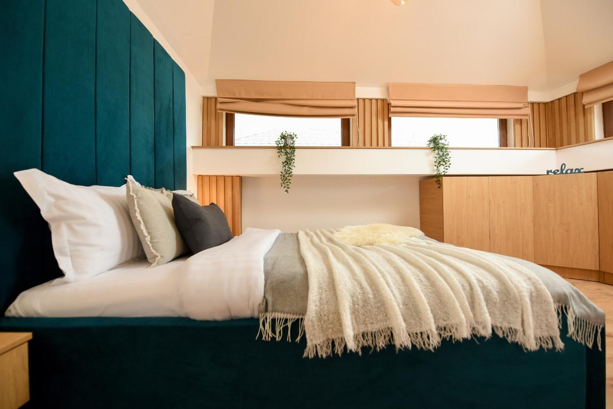 Home Away From Home - Modern & Cozy Apartments Near Vibrant Unirii Area Bucarest Chambre photo