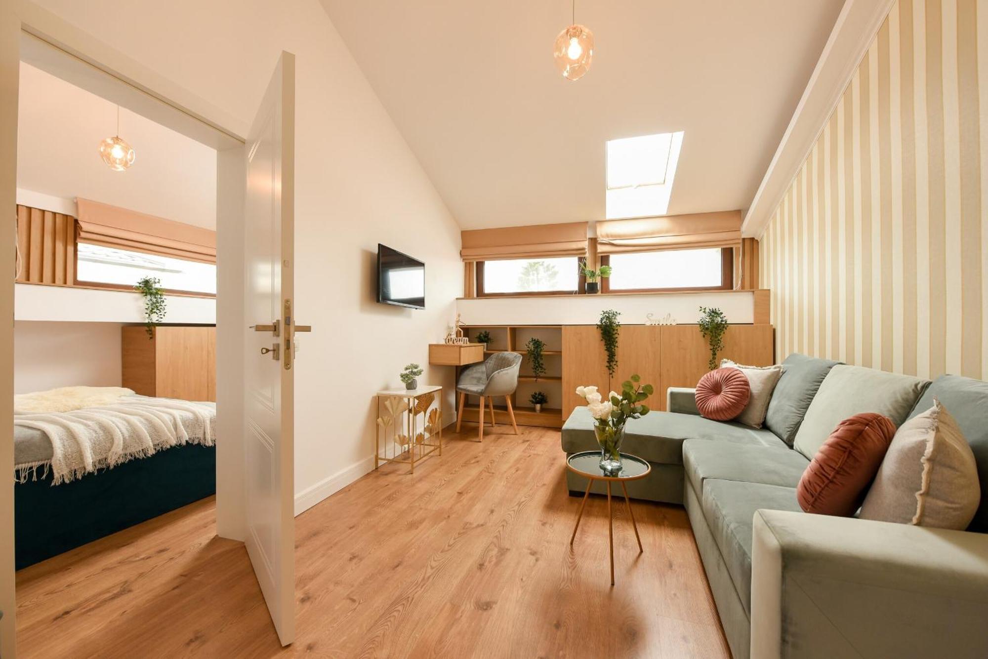Home Away From Home - Modern & Cozy Apartments Near Vibrant Unirii Area Bucarest Chambre photo