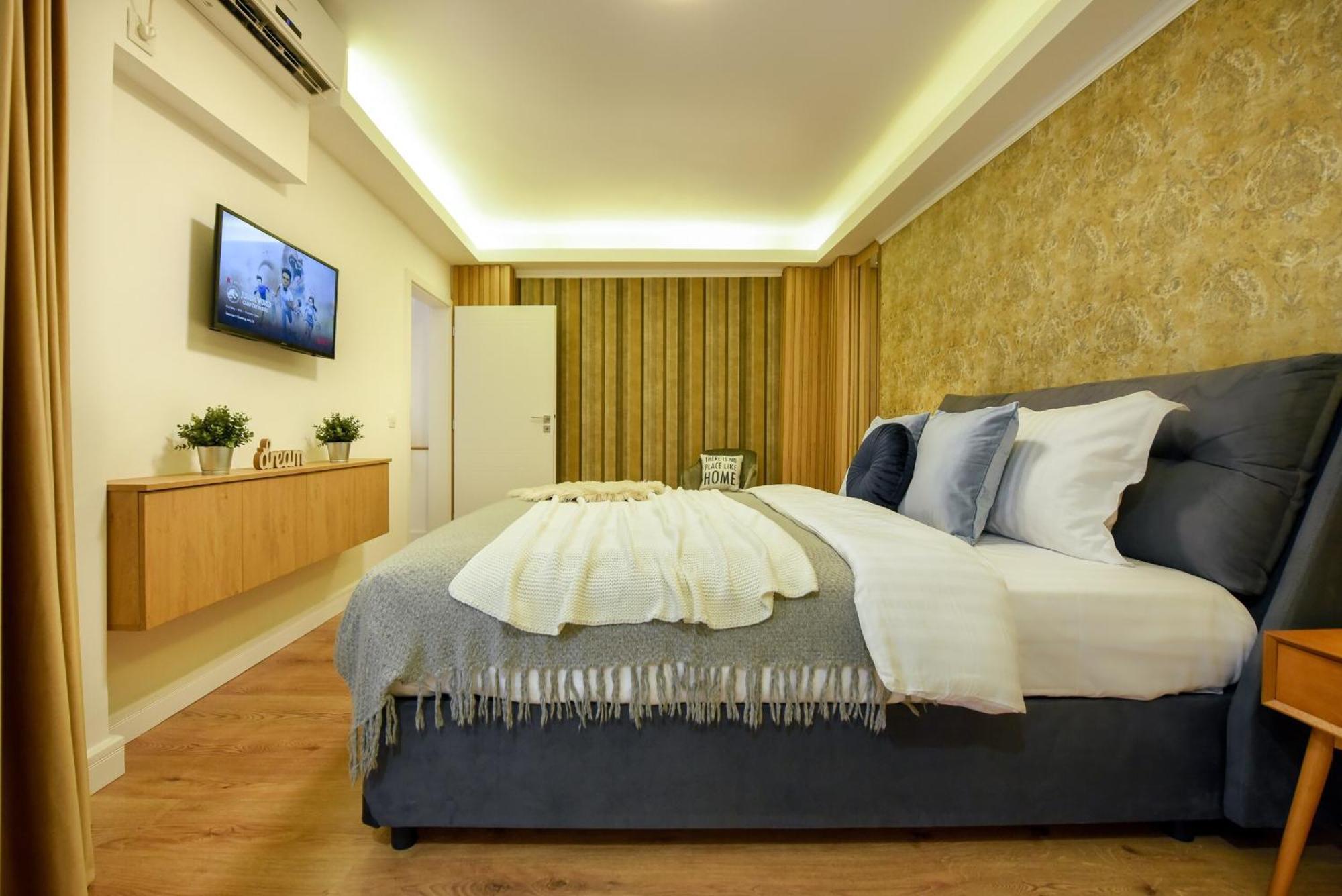 Home Away From Home - Modern & Cozy Apartments Near Vibrant Unirii Area Bucarest Chambre photo
